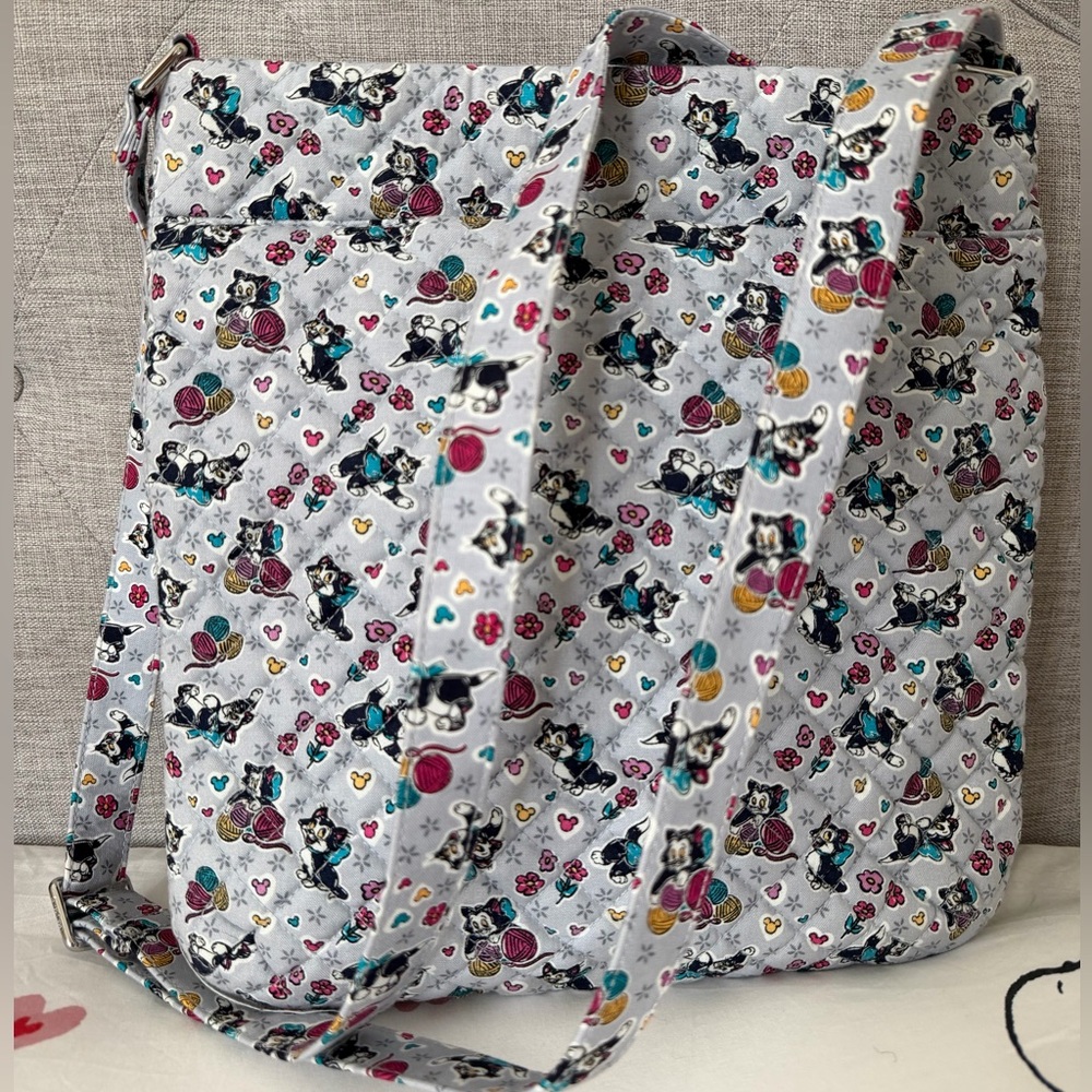 Vera Bradley NWT Figaro cat Disney Triple Zip Hipster
Crossbody - Picture 8 of 13
